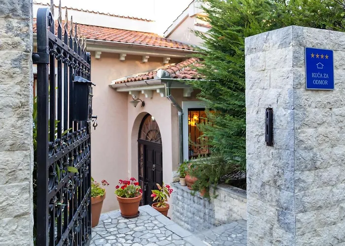 Milli With Panoramic Sea View أوباتيا